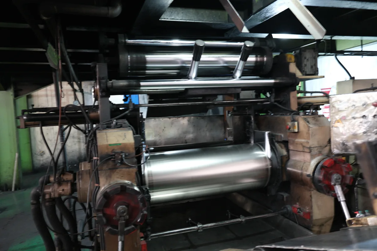 Open-mill rollers in the rubber processing line